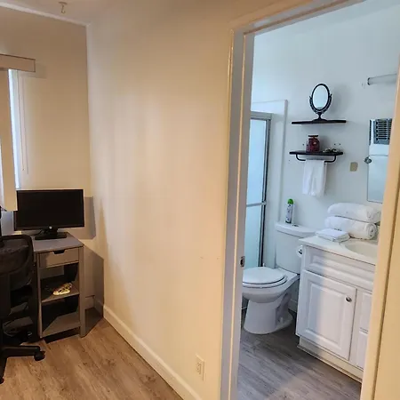 Cozy Private Room & Bath Central Location La Los Angeles Exterior photo